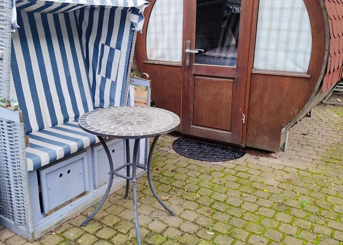 Fuer Alleinreisende-1 Person- Single Room- Rustikales Freistehendes Mini Holzfass Zum Schlafen, Mit Angrenzendem Badezimmer!